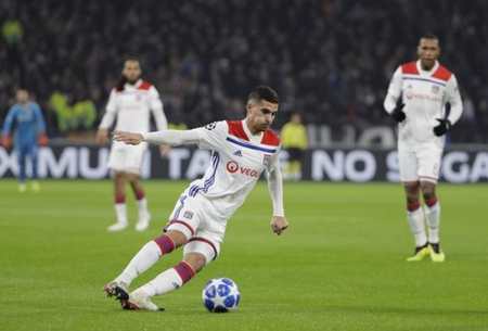 LPL冠军奖杯及世界赛冠军奖杯已完成复刻，并送达EDG基地