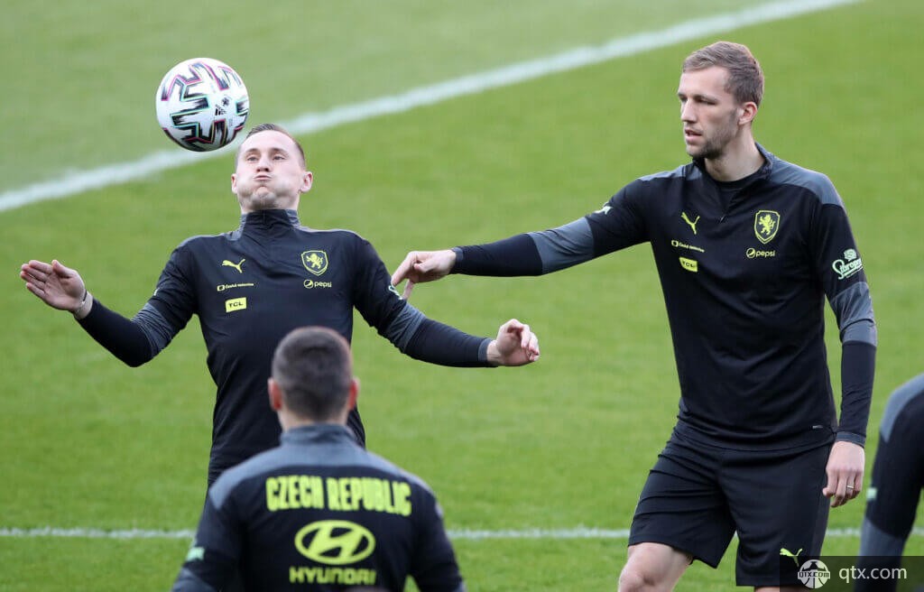 松坂大辅在 2007 年通过入札制度加盟红袜，其首战转播在日本刷新了收视纪录